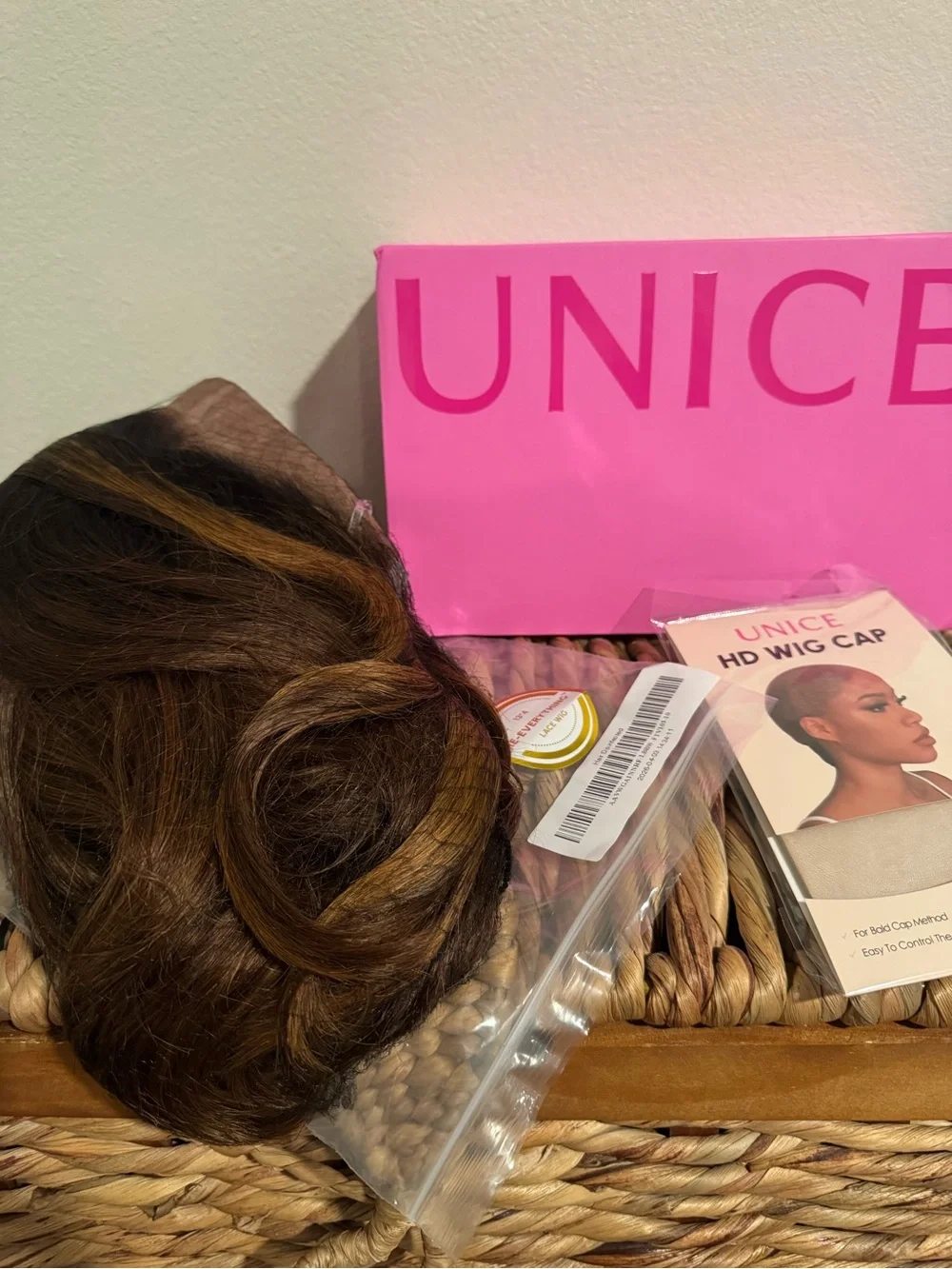 Unice bye knots